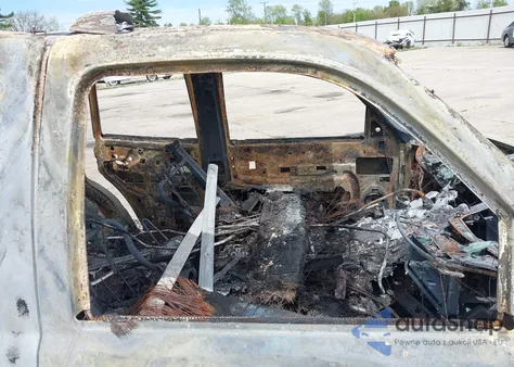 2002 Cadillac Escalade Standard from USA, damaged, VIN 1GYEK63N12R330183